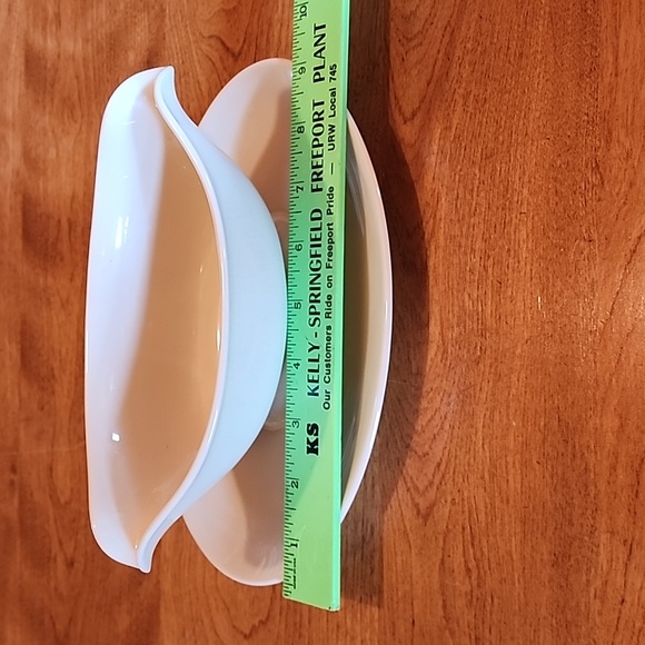 Gravy Bowl With Attached Plate - Picture 4 of 5